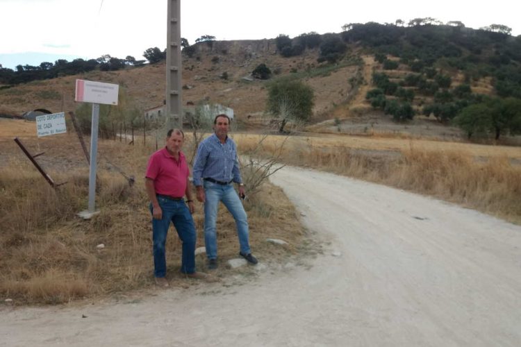 El delegado de Pedanías supervisa el estado de diversos caminos de Puerto Saúco y Los Villalones