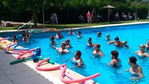 Actividades en la piscina.