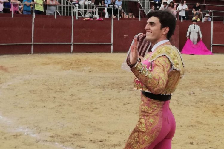 Javier Orozco suma otras dos puertas grandes en Ávila y Segovia a su triunfal temporada