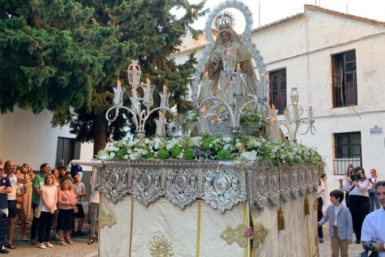 Tarde de sábado en Ronda cargada de devoción y cánticos dedicados a la Virgen de la Aurora