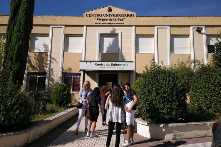 Arranca en curso en la Escuela de Enfermería ‘Virgen de la Paz’ con 260 alumnos en las aulas