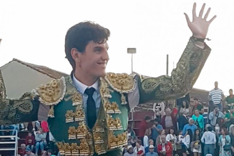 El novillero Javier Orozco suma tres orejas más en Soria y Segovia
