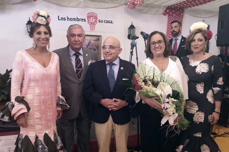 Gran ambiente en el Real con el arranque de la Feria y con numerosos actos en las casetas de las peñas