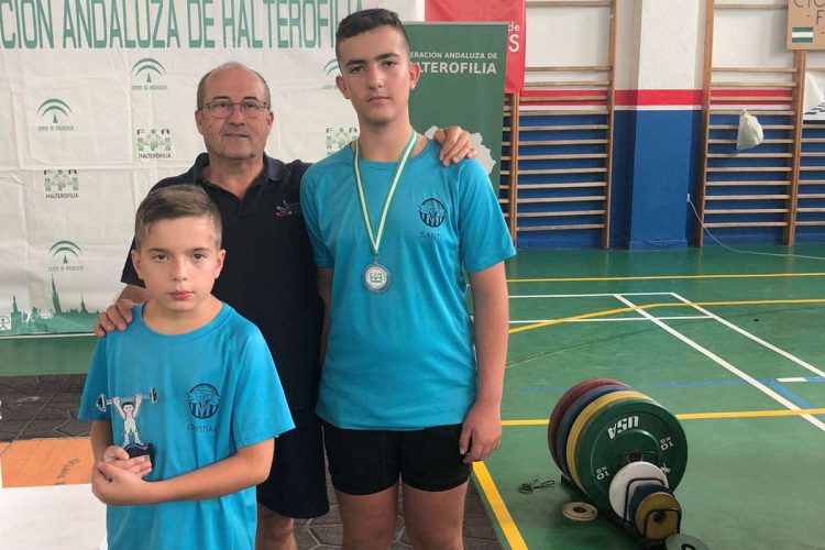 El rondeño Santi Melgar logra la plata en el Campeonato de Andalucía sub-15 de Halterofilia