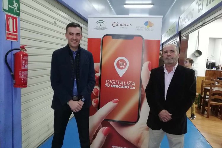 Consultores inician el proyecto ‘Digitaliza tu Mercado 2.0’ en el Mercado de Abastos de Ronda