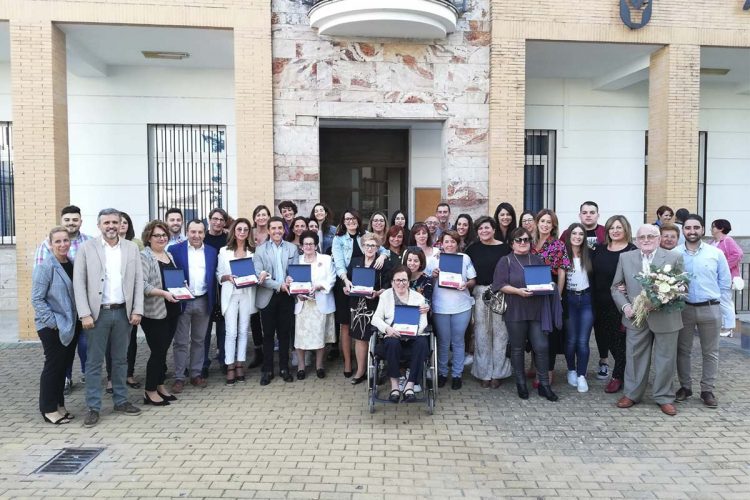 El PSOE entrega su premio Mujer Rural a siete mujeres relacionadas con el sector cárnico en la Serranía de Ronda