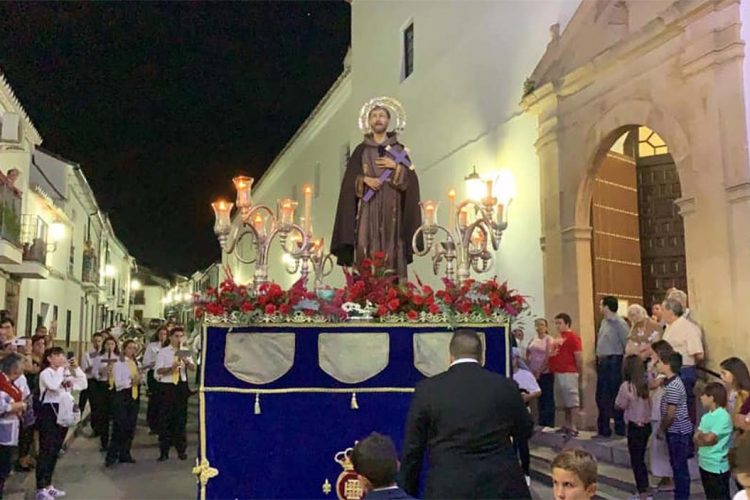 La Feria del Barrio entra en sus días más intensos tras la procesión de San Francisco