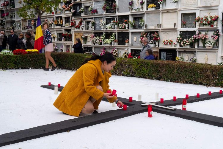 Emotivo homenaje a las «Nueve Rosas» rondeñas víctimas de la Guerra Civil