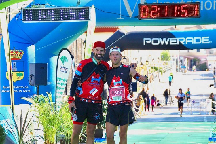 El Club Ascari-Harman, presente en la mítica maratón de Atenas de la mano de Valdemar Paukste