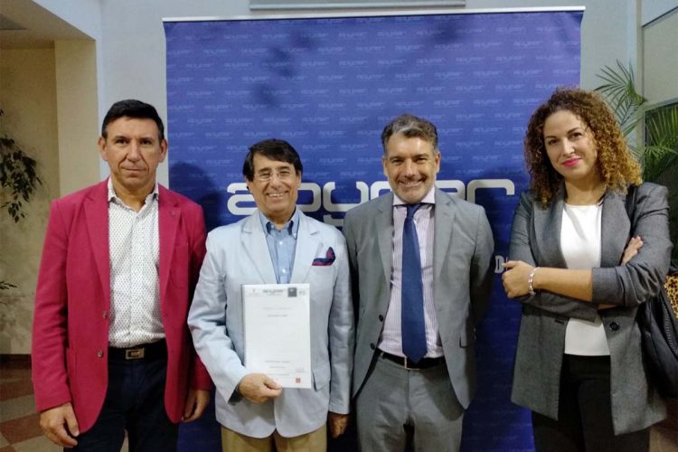 Apymer firma convenios con un despacho de abogados y una empresa de mensajería que beneficiará a sus asociados