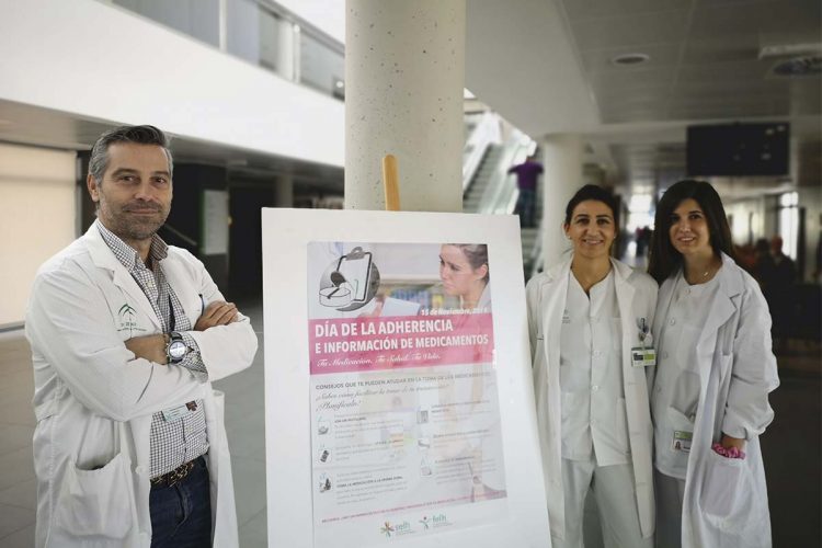 La Unidad de Farmacia del Área Sanitaria Serranía se suma al ‘Día de la Adherencia e Información de los Medicamentos’