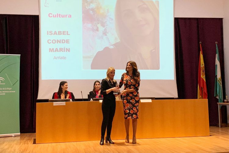 La productora artística arriateña Isabel Conde gana el premio Farola 2019 de la Junta en la modalidad de Cultura