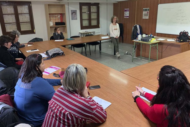 El Ayuntamiento organiza diferentes talleres orientados a la integración laboral de la mujer y la igualdad