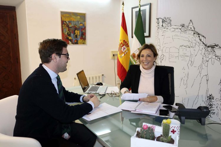 El Ayuntamiento y la UNED firman el acuerdo para recuperar las tutorías para el acceso a la universidad para mayores de 25 años