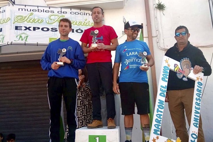 Gran carrera del corredor del Club Harman, Raúl Guerrero, en el XL Maratón del Pavo de Espera