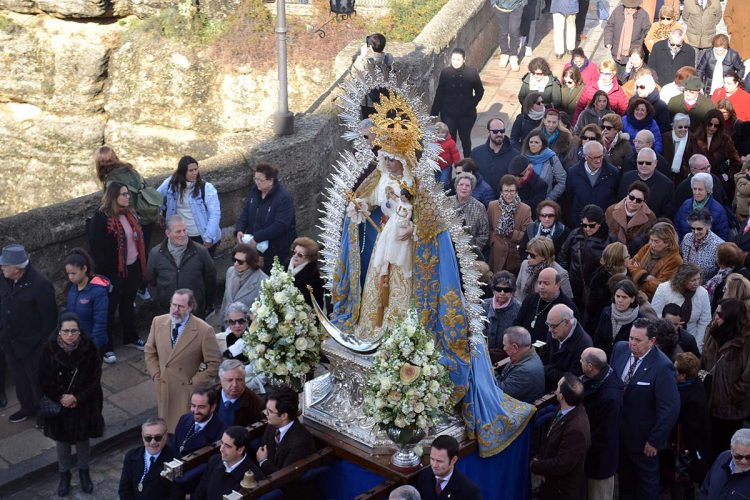 La Hermandad de la Virgen de la Paz, patrona de Ronda, mantiene la novena pero suspende por la Covid el traslado de la imagen y el besamanos
