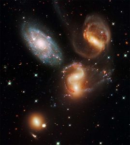 El Quinteto de Stephan. (NASA/ESA/HST).