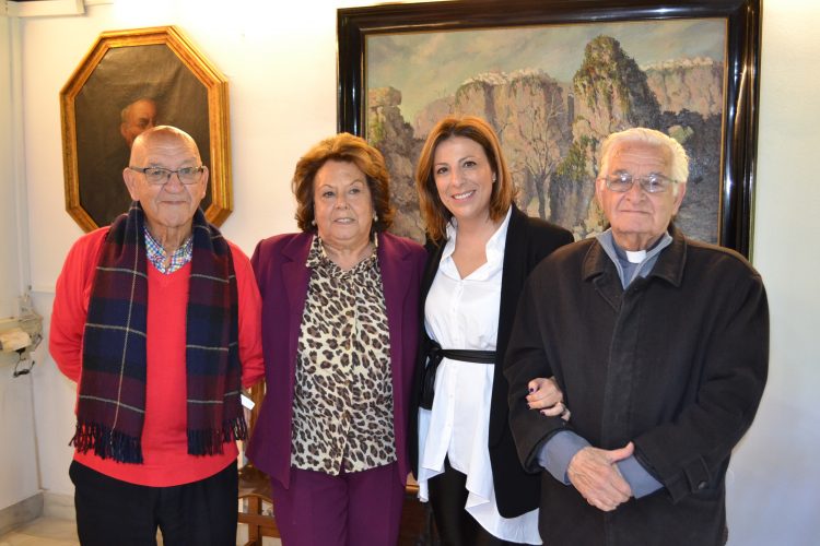 El Ayuntamiento reconoce a Josefa Borrego, Alonso Ros y Jesús Flores por el Día de Andalucía