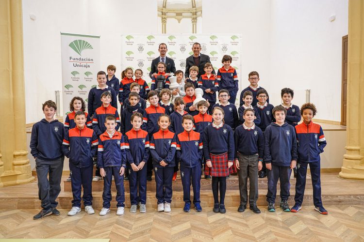 Los colegios Juan de la Rosa y Fernando de los Ríos acogen la III Liga Escolar de Ajedrez Fundación Unicaja