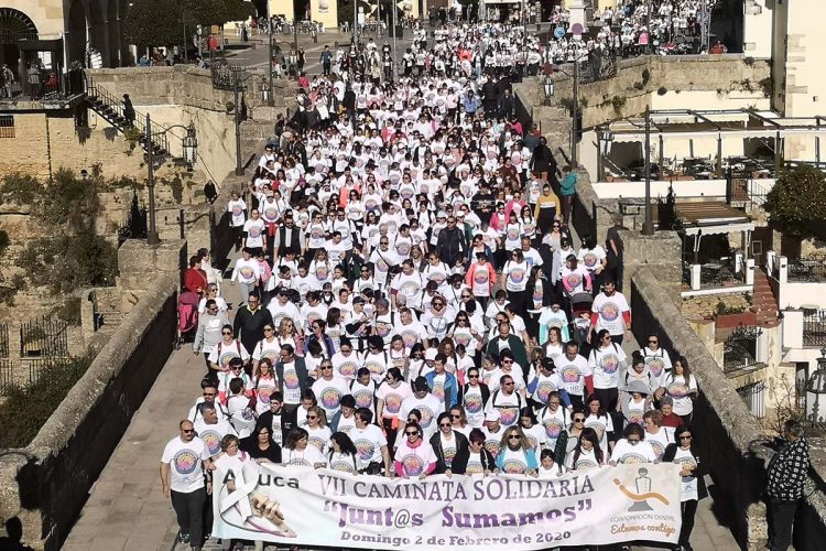 Más de 2.000 personas participan en la VII Caminata Solidaria de Ayuca bajo el lema ‘Junt@s sumamos’
