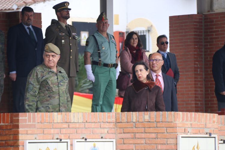 La ministra de Defensa pone en valor la labor de la Legión