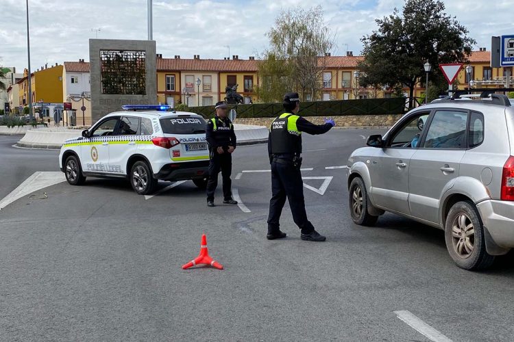 Pandemia: Andalucía cerrará sus puertas el martes y únicamente se podrán viajar entre municipios por causas justificadas