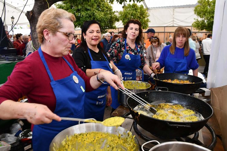 Cientos de personas disfrutaron de la IX edición de su Hinojá de Algatocín