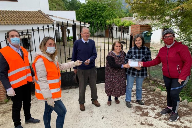 El Ayuntamiento se marca como objetivo repartir mascarillas en todas las barriadas rondeñas