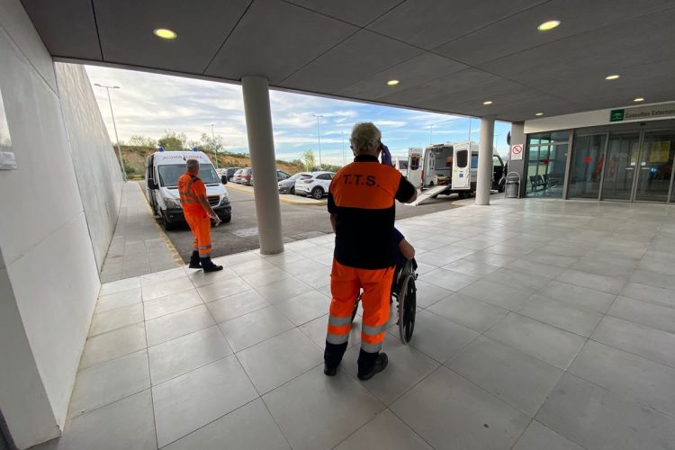 Más de cien sanitarios del Área Serranía están en aislamiento por dar positivo en Covid o por ser contactos directos