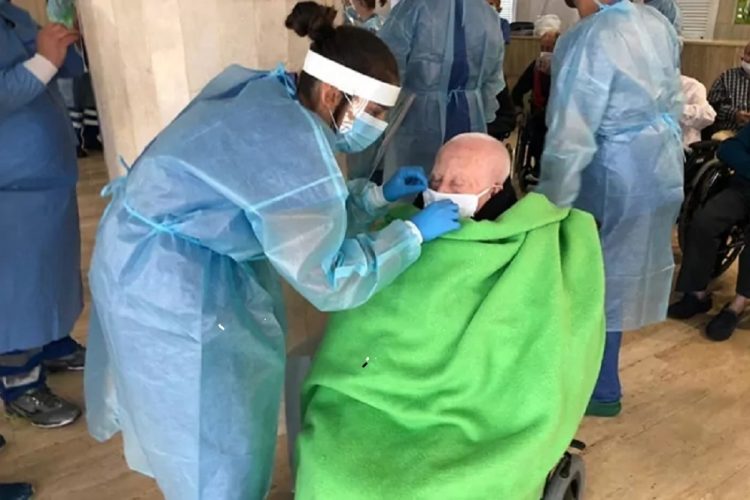Regresan a la residencia de Alcalá del Valle los mayores que fueron trasladados a La Línea por el brote de coronavirus