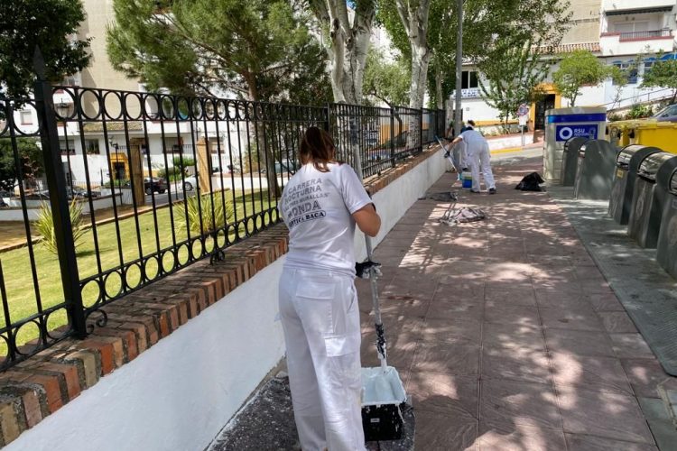 El Ayuntamiento intensifica el plan integral de embellecimiento y mejora de las barriadas de Ronda