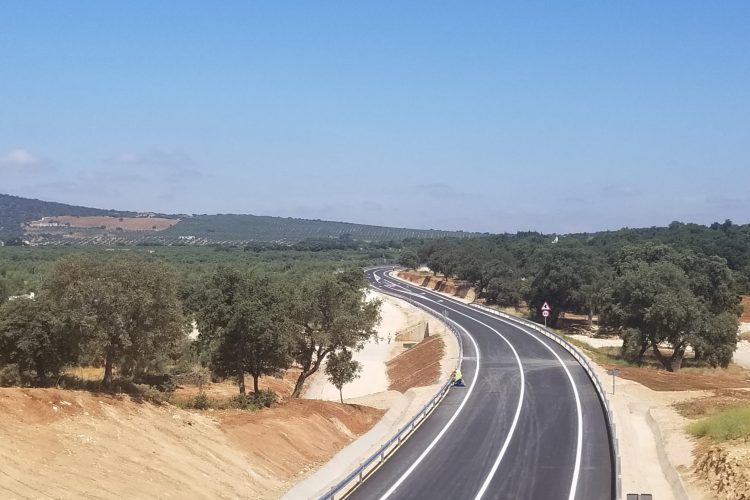 Juanma Moreno inaugurará este viernes la variante de Arriate tras retomar el proyecto que llevaba ocho años paralizado