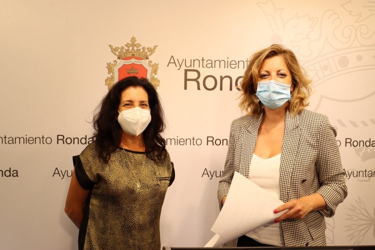 El Ayuntamiento licita las labores de mantenimiento de las zonas verdes y de los parques infantiles de Ronda