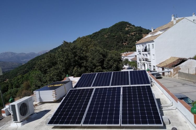 La Diputación pone en marcha en la Serranía de Ronda un proyecto piloto de ahorro de energía en edificios públicos