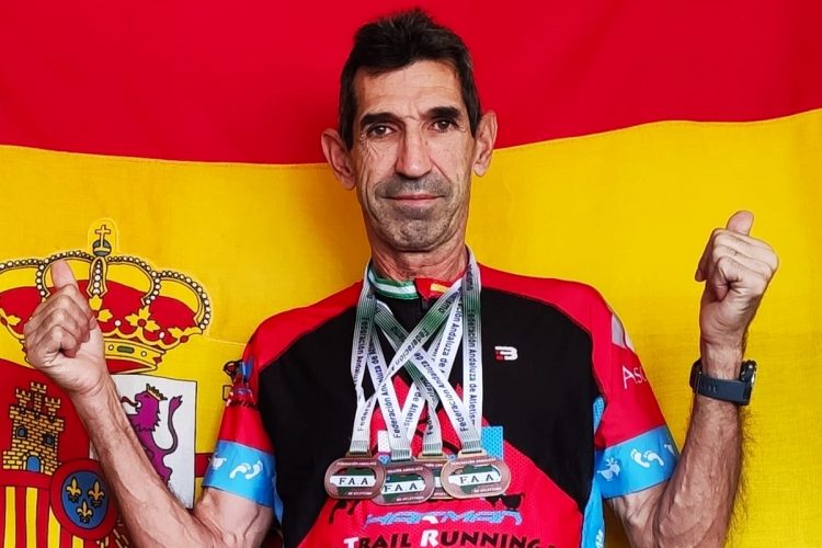 El atleta rondeño Federico Sáez logra tres medallas de oro y una de plata en el Campeonato de Andalucía Máster Pista Aire Libre