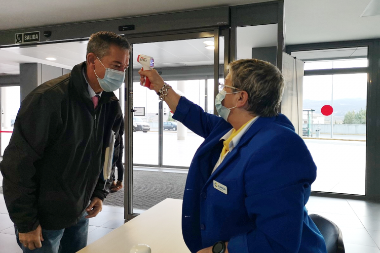 El Área Sanitaria Serranía refuerza el control de accesos al Hospital