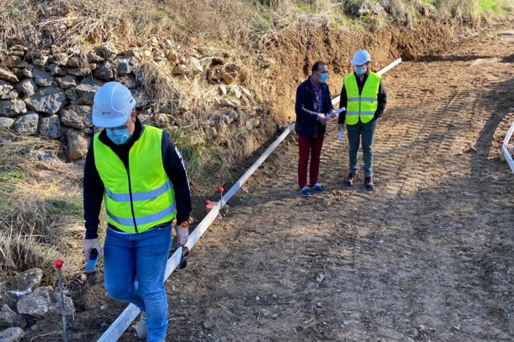 Comienzan los trabajos de reparación de los caminos públicos de ‘Calvente’ y del Puente de Los Molinos del Tajo