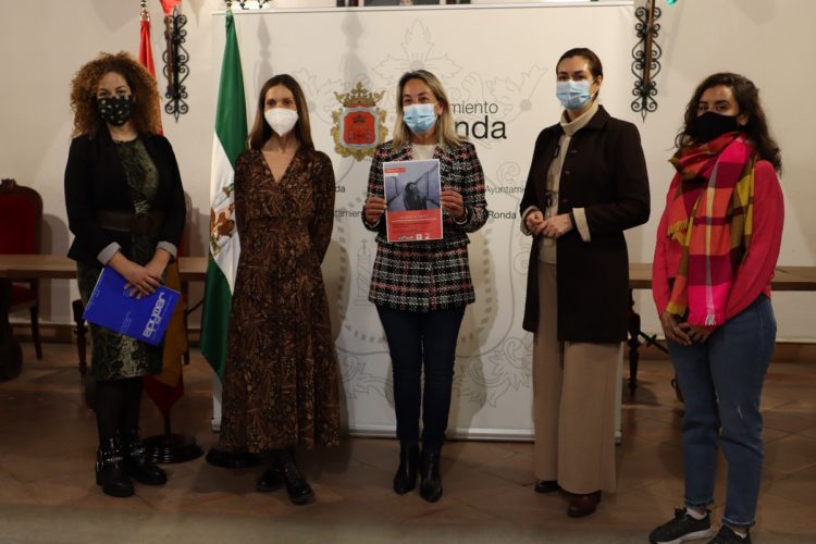 ‘Mujeres al frente’, una experiencia fotográfica que se podrá visionar en comercios de Ronda