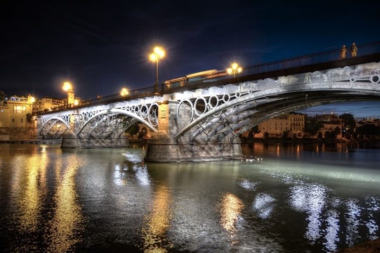 Descubre los barrios de Sevilla que no te puedes perder