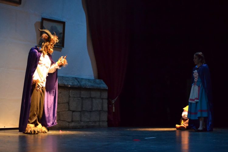 El espectáculo ‘Bella y Bestia’ trae la fantasía y la ilusión al Teatro Espinel