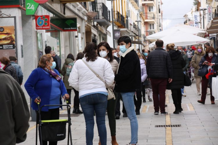 Ronda cierra la semana con un cierto respiro al descender hasta 402 los casos activos por Covid