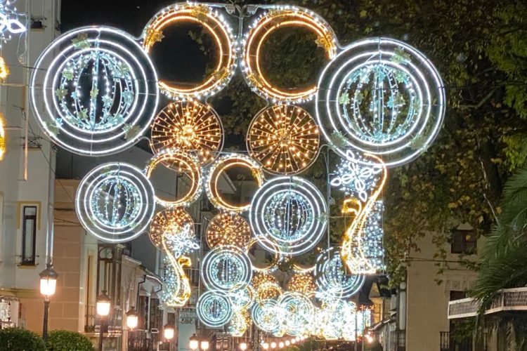 Ronda arranca su Navidad con el encendido del alumbrado y la presentación de los Reyes Magos