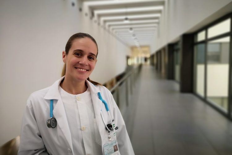 La médica de Urgencias del Hospital de Ronda Rocío Lorenzo recibe el premio al Mejor Expediente MIR 2020 de Medicina Familiar y Comunitaria