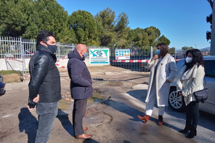 El Ayuntamiento acomete las obras de urbanización del vial trasero de la barriada de La Harinera