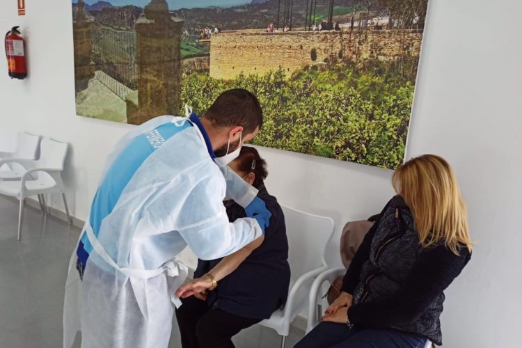 El Área Sanitaria Serranía suma otras 40 personas curadas de Covid pero la UCI del Hospital sigue al 50 por cien de ocupación