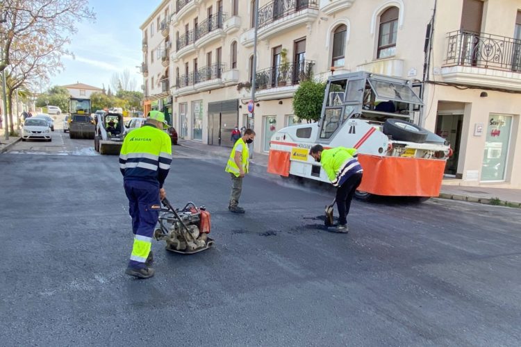 El Ayuntamiento asfaltará otras siete calles de Ronda con una inversión de 125.000 euros