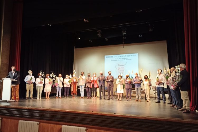 Ronda reconoce la labor realizada por los docentes durante la pandemia