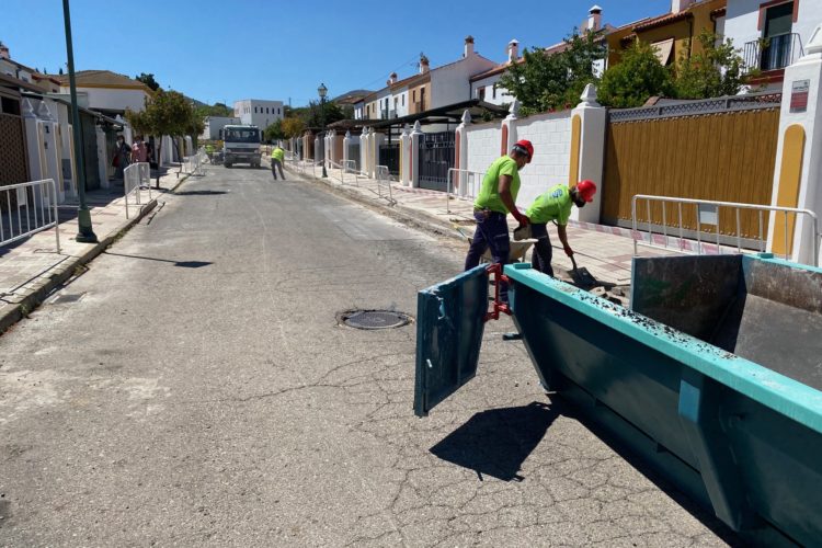 Comienzan las obras de sustitución de la red de abastecimiento de agua en la barriada de La Planilla
