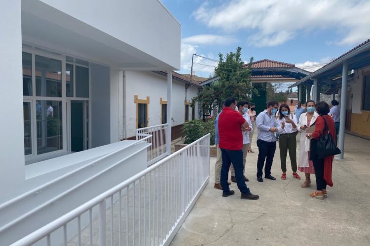 Finalizan los trabajos de la nueva biblioteca, acceso y conserjería del instituto Rodríguez Delgado