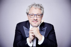 El director de la orquesta, Miguel Romea.